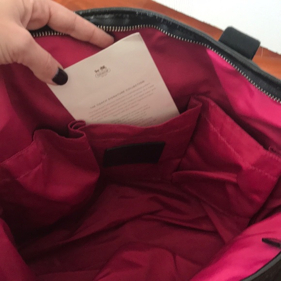 Not for sale Coach Black Weekend Duffle Bag 21x14 - Picture 4 of 5